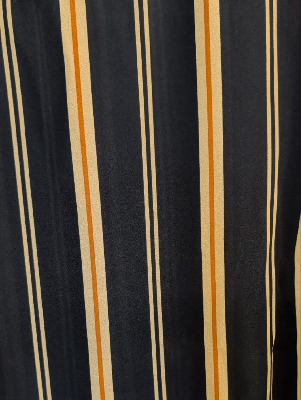 Liz Claiborne Striped Navy Cream Top 1X | Flutter Sleeve - Picture 5 of 7